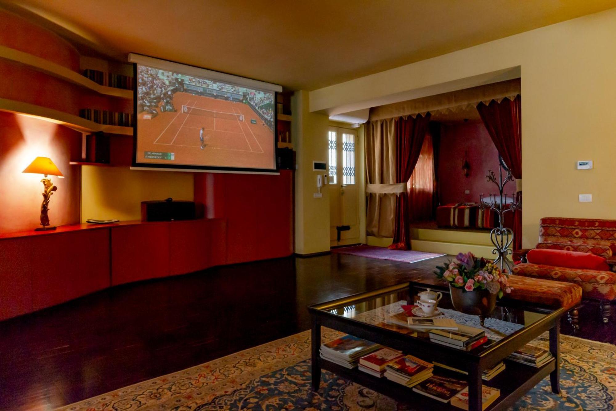 Bohemian Suite Spacious And Central Loft Bologna Bagian luar foto
