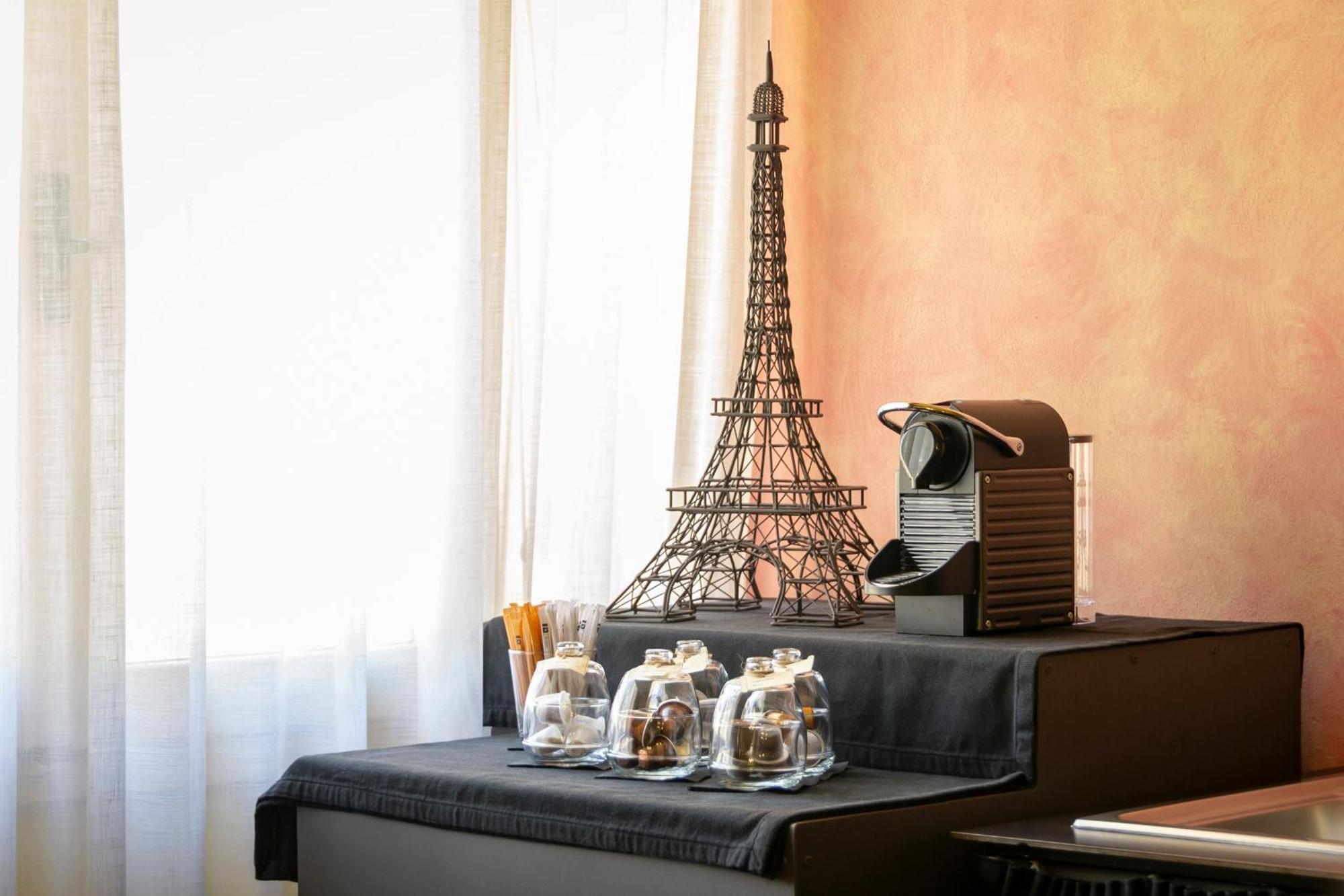 Bohemian Suite Spacious And Central Loft Bologna Bagian luar foto