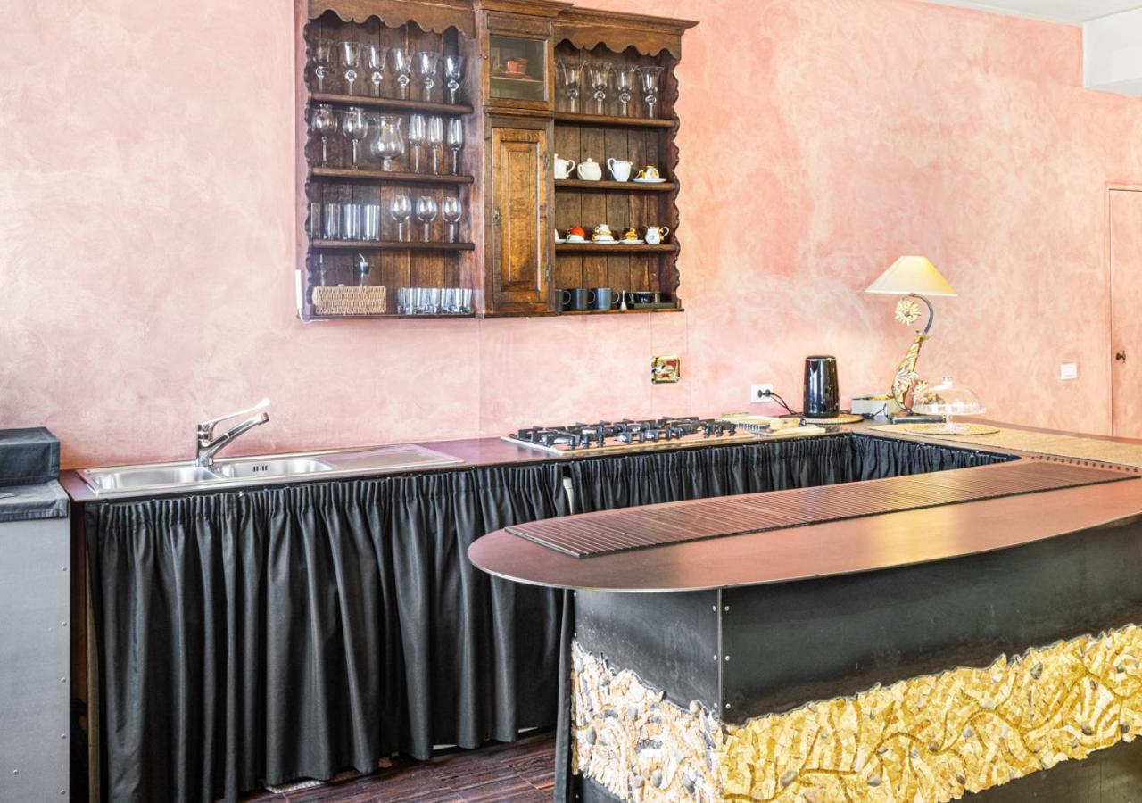 Bohemian Suite Spacious And Central Loft Bologna Bagian luar foto
