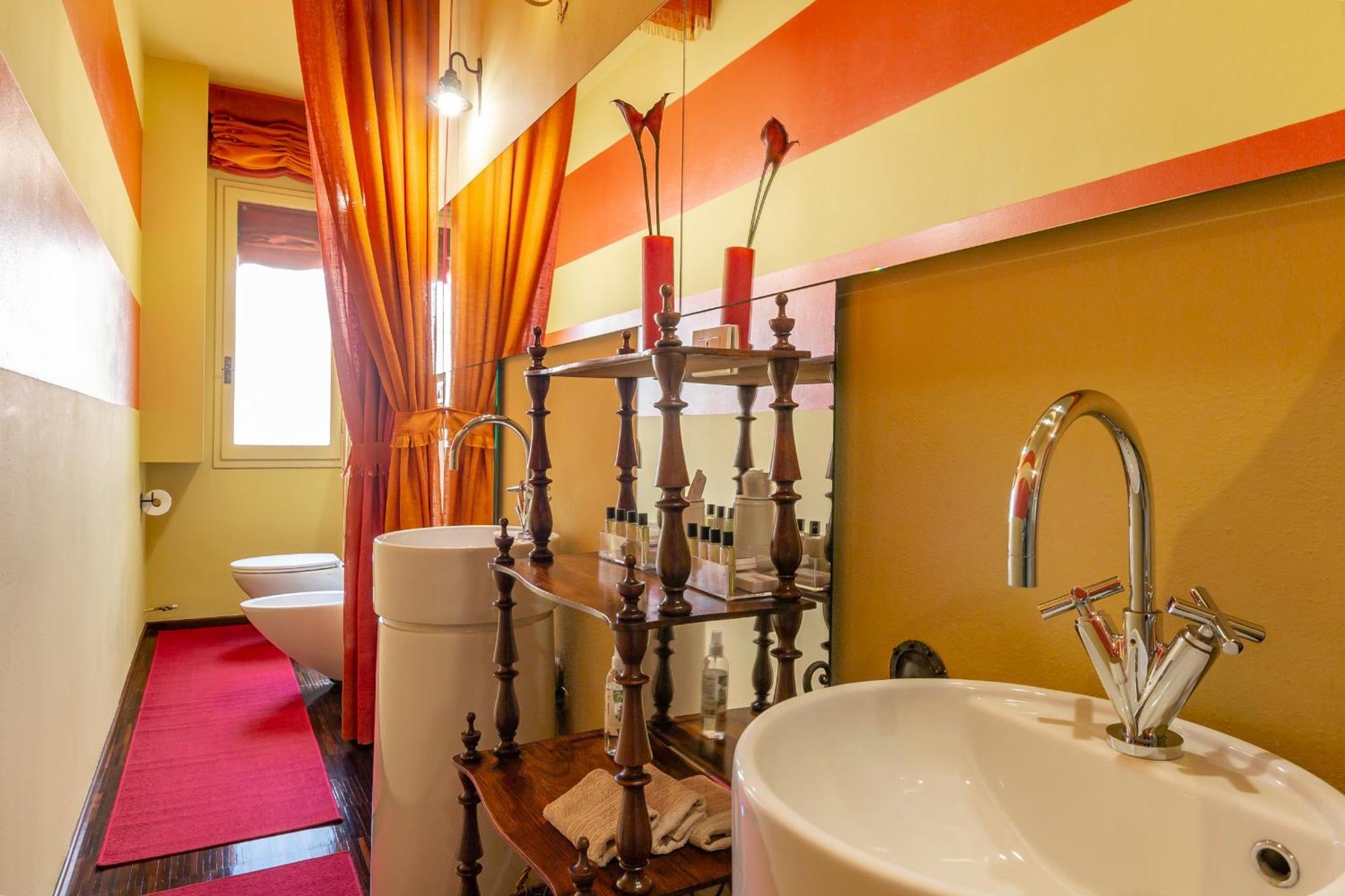 Bohemian Suite Spacious And Central Loft Bologna Bagian luar foto